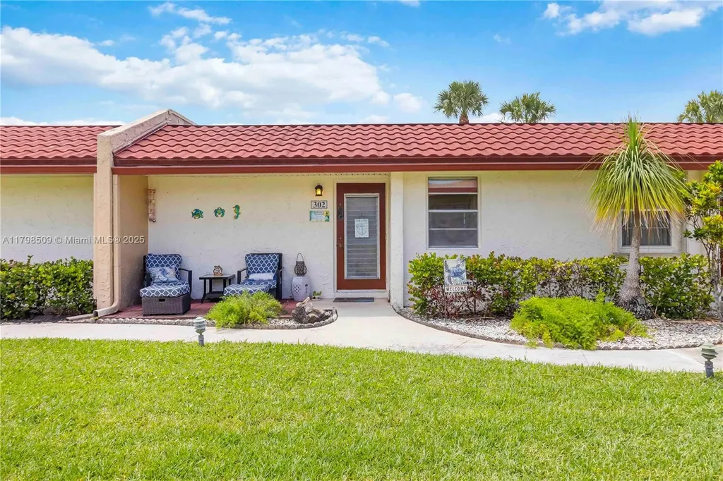 302 Lake Evelyn Drive West Palm Beach FL 33411