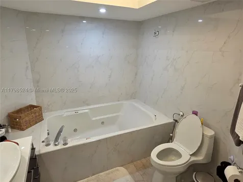 16425 Collins Avenue Sunny Isles Beach FL 33160