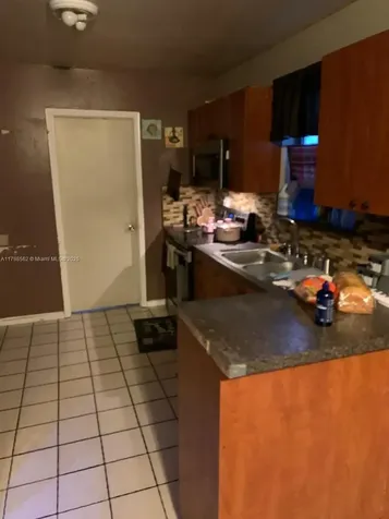 1253 NW 44th Street Miami FL 33142