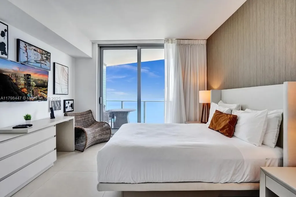 4111 S Ocean Drive Hollywood FL 33019