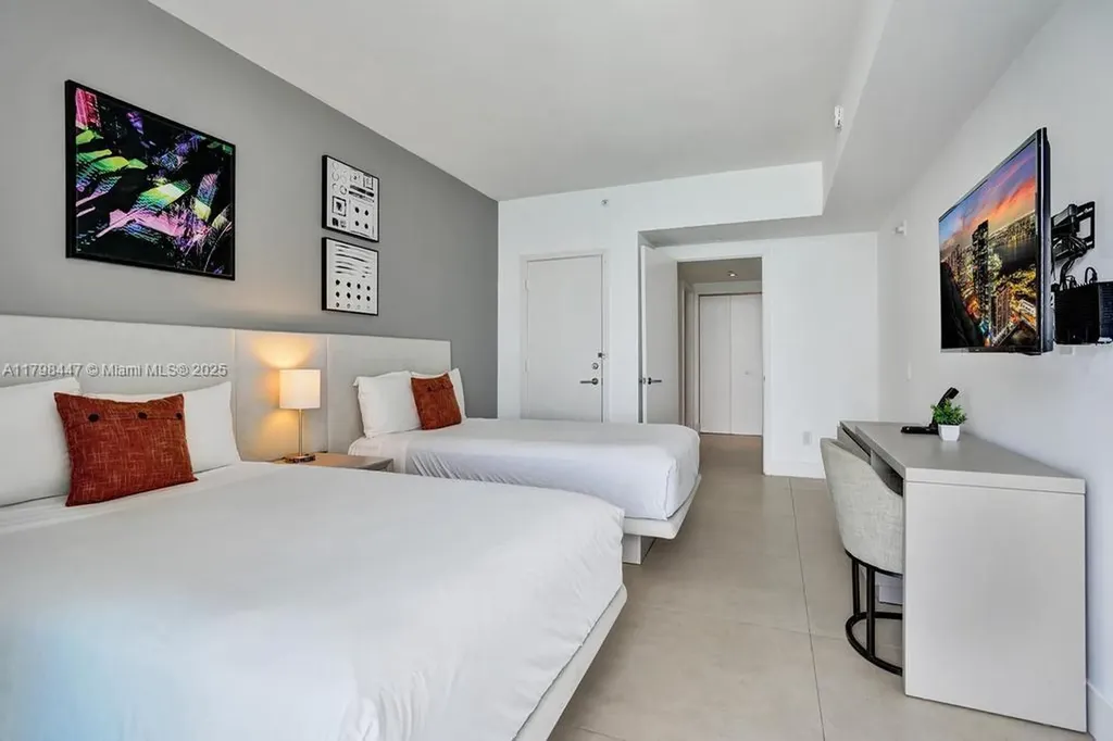 4111 S Ocean Drive Hollywood FL 33019
