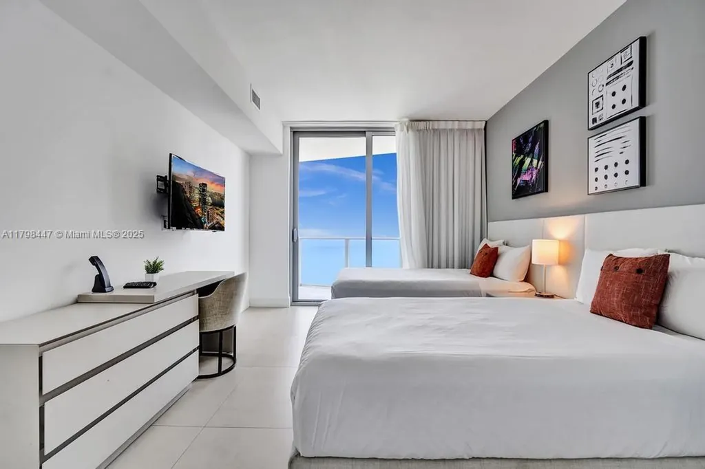4111 S Ocean Drive Hollywood FL 33019