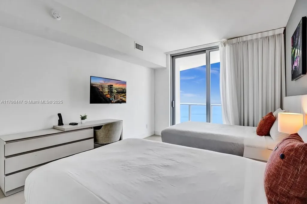 4111 S Ocean Drive Hollywood FL 33019