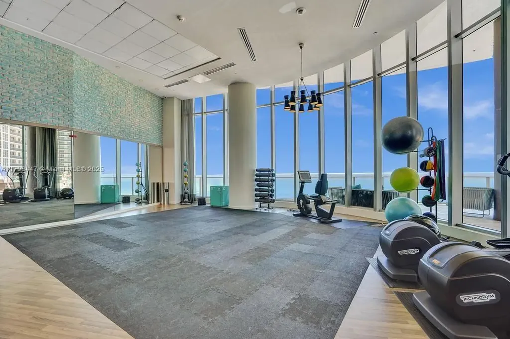 4111 S Ocean Drive Hollywood FL 33019