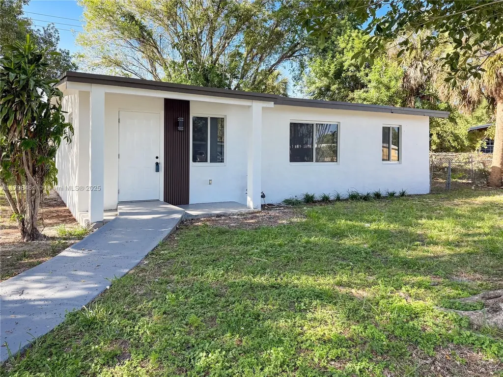 3631 NW 4th Street Lauderhill FL 33311