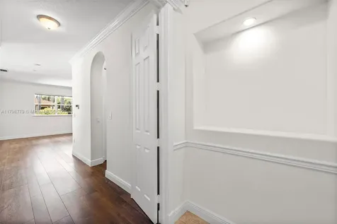 8268 SW 172nd Terrace Palmetto Bay FL 33157