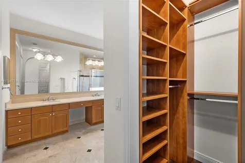 8268 SW 172nd Terrace Palmetto Bay FL 33157