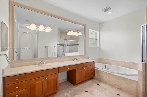 8268 SW 172nd Terrace Palmetto Bay FL 33157