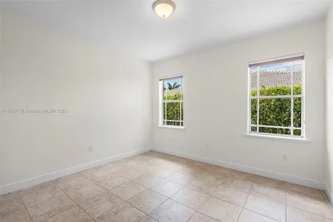 8268 SW 172nd Terrace Palmetto Bay FL 33157