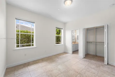 8268 SW 172nd Terrace Palmetto Bay FL 33157