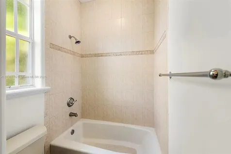 8268 SW 172nd Terrace Palmetto Bay FL 33157
