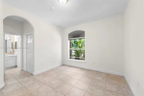 8268 SW 172nd Terrace Palmetto Bay FL 33157