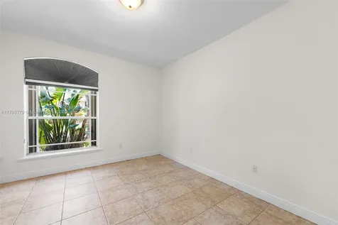 8268 SW 172nd Terrace Palmetto Bay FL 33157