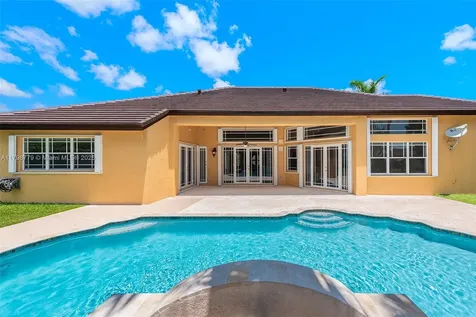 8268 SW 172nd Terrace Palmetto Bay FL 33157