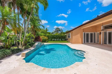 8268 SW 172nd Terrace Palmetto Bay FL 33157