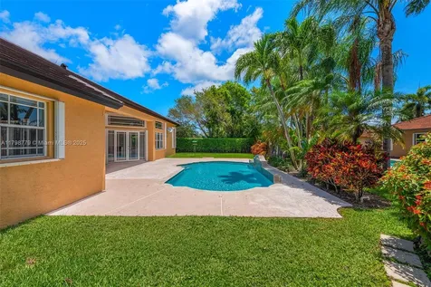 8268 SW 172nd Terrace Palmetto Bay FL 33157