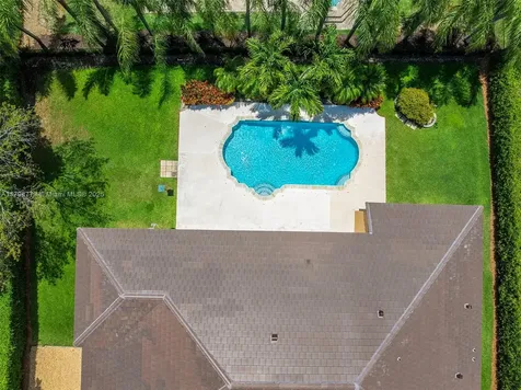 8268 SW 172nd Terrace Palmetto Bay FL 33157