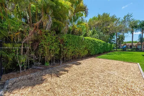 8268 SW 172nd Terrace Palmetto Bay FL 33157