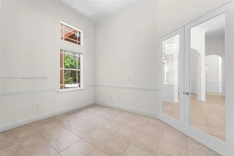 8268 SW 172nd Terrace Palmetto Bay FL 33157
