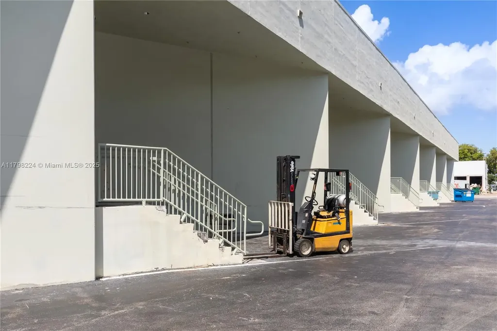 1200 S Rogers Circle Boca Raton FL 33487