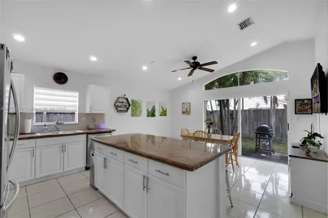 1917 SE 14th Court Homestead FL 33035