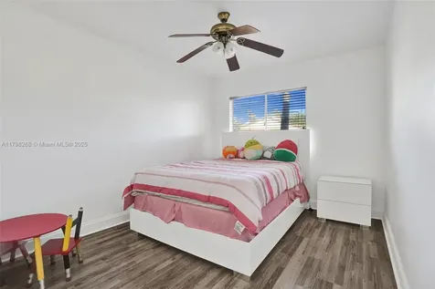 1233 Hampton Boulevard North Lauderdale FL 33068