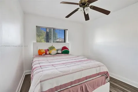 1233 Hampton Boulevard North Lauderdale FL 33068