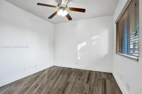 1233 Hampton Boulevard North Lauderdale FL 33068