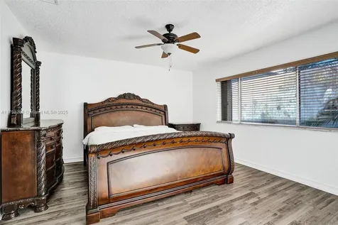 1233 Hampton Boulevard North Lauderdale FL 33068