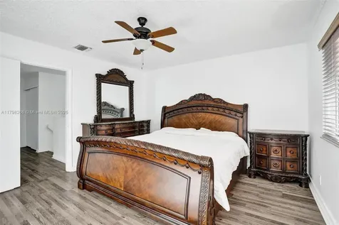 1233 Hampton Boulevard North Lauderdale FL 33068