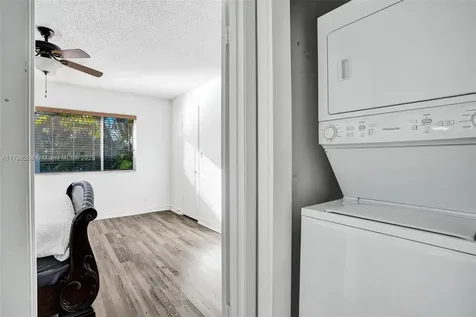 1233 Hampton Boulevard North Lauderdale FL 33068