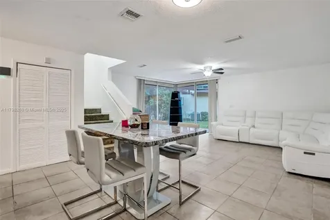 1233 Hampton Boulevard North Lauderdale FL 33068