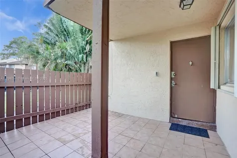 1233 Hampton Boulevard North Lauderdale FL 33068