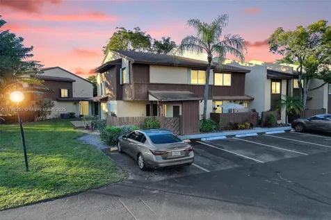 1233 Hampton Boulevard North Lauderdale FL 33068