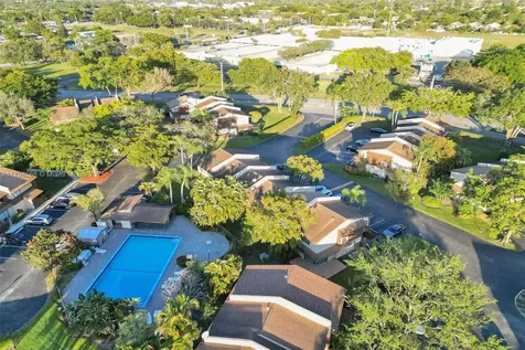 1233 Hampton Boulevard North Lauderdale FL 33068