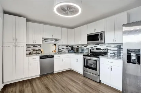 1233 Hampton Boulevard North Lauderdale FL 33068