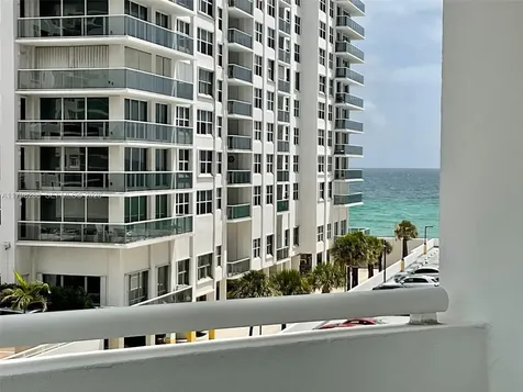 3001 S Ocean Drive Hollywood FL 33019