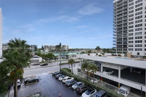 3001 S Ocean Drive Hollywood FL 33019