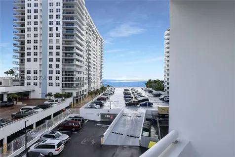3001 S Ocean Drive Hollywood FL 33019