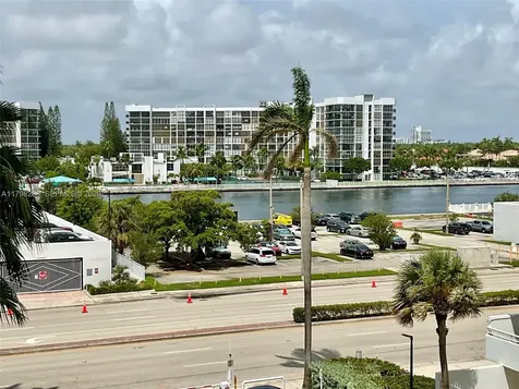 3001 S Ocean Drive Hollywood FL 33019