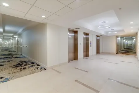 3001 S Ocean Drive Hollywood FL 33019