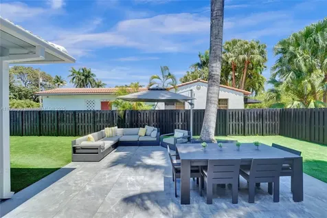 626 S 13th Avenue Hollywood FL 33019
