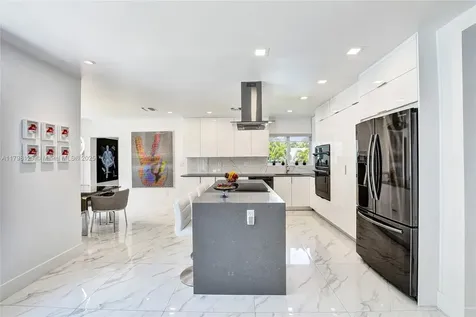 626 S 13th Avenue Hollywood FL 33019