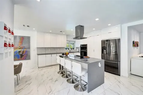626 S 13th Avenue Hollywood FL 33019