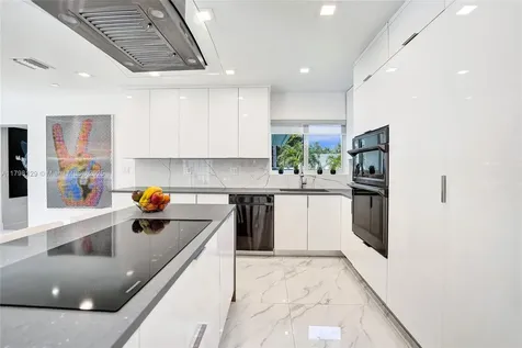 626 S 13th Avenue Hollywood FL 33019