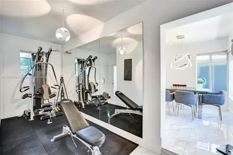 626 S 13th Avenue Hollywood FL 33019