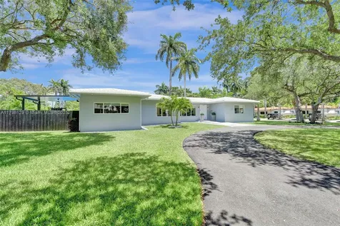 626 S 13th Avenue Hollywood FL 33019