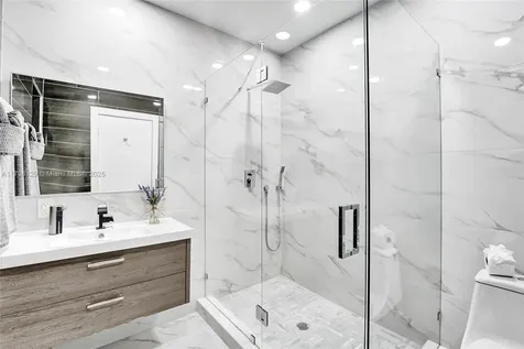 626 S 13th Avenue Hollywood FL 33019