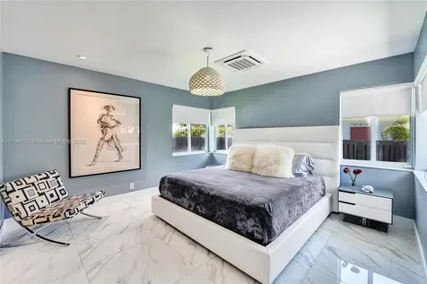 626 S 13th Avenue Hollywood FL 33019