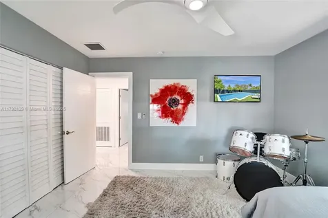 626 S 13th Avenue Hollywood FL 33019